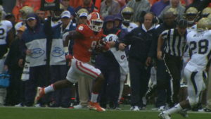 Wayne Gallman Running