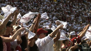 c-fans-waive-towels